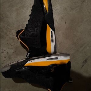 Nike Black and Yellow Men's Sneakers